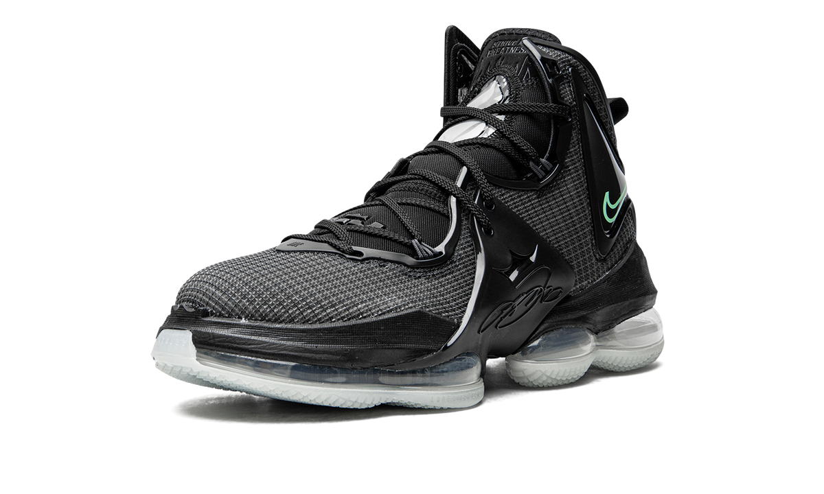 LeBron XIX "Green Glow" CZ0203 003
