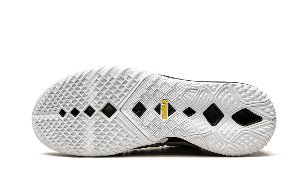 LeBron 18 "Lakers Home" CQ9283 100