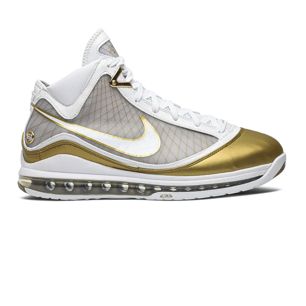 LeBron 7 'China Moon' (2020)