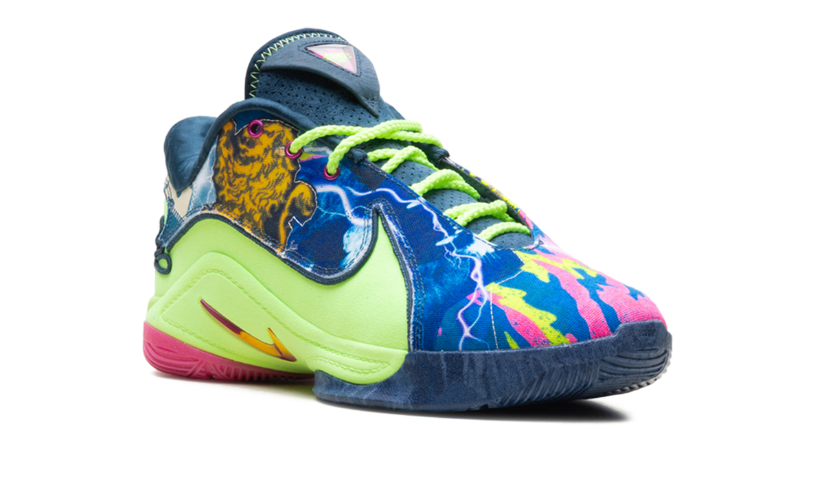 LeBron 22 "Bryce's World" HV8451 400