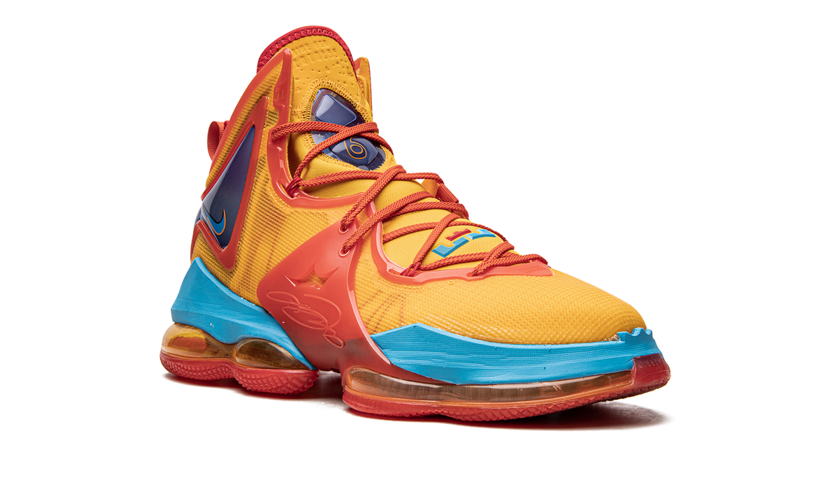 LEBRON XIX "Space Jam - Tune Squad" DC9338 800