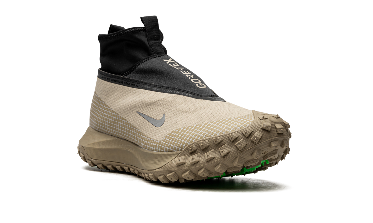 ACG Mountain Fly Gore-Tex "Metallic Silver" CT2904 200