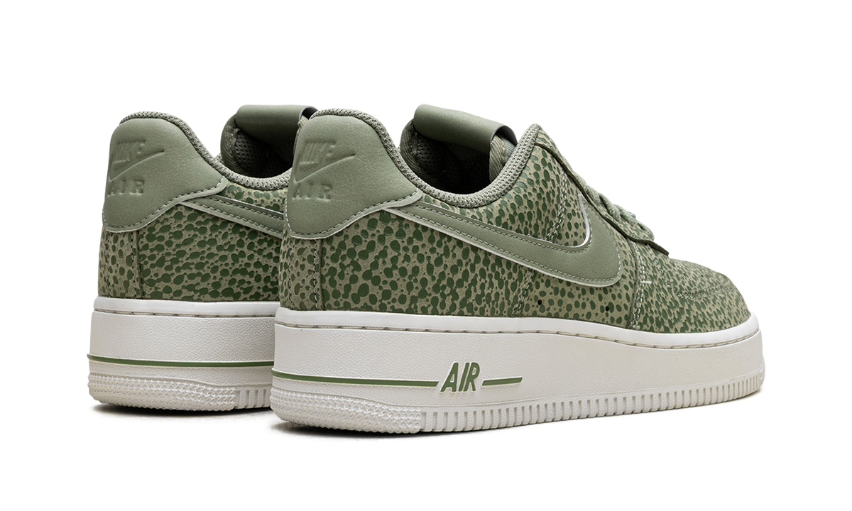 AIR FORCE 1 '07 WMNS "Green" FV6519-200